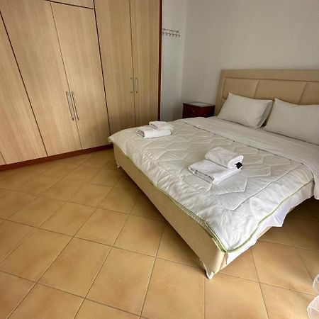 Taulant Apartment Саранде Екстериор снимка